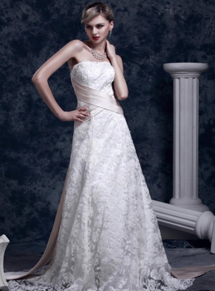 BETSY - A-line Strapless Chapel train Lace Wedding dress