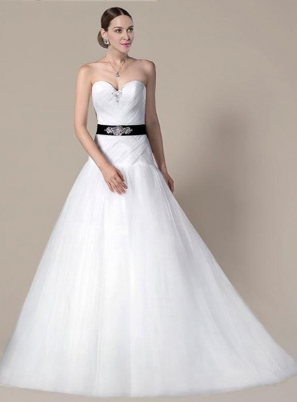 THERESA - A-line Sweetheart Empire waist Chapel train Tulle Wedding dress
