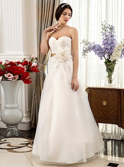 BELLE - Empire waist Sweetheart Floor length Organza Lace Wedding dress
