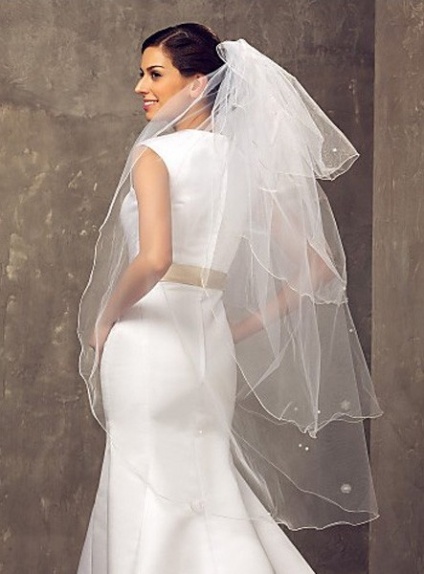 Four layers Fingertip Wedding veil
