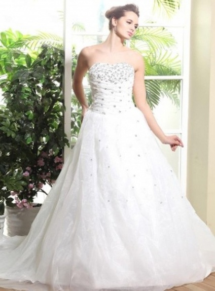 DELLA - A-line Sweetheart Chapel train Tulle Wedding Dress