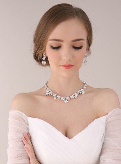 Gorgeous Alloy Wedding jewelry Including Necklace And Earrings