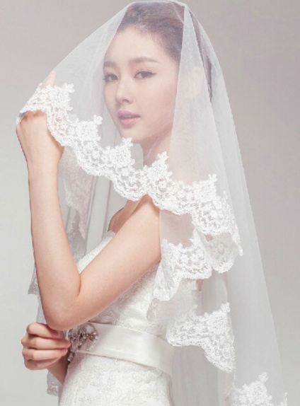 One layers Fingertip Wedding veil