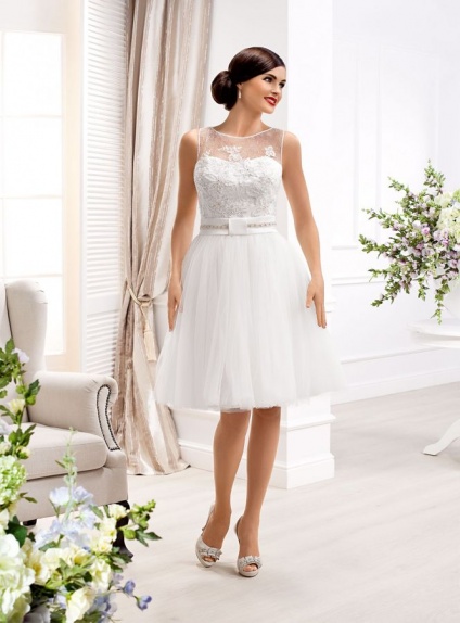 A-line Short Knee length Tulle Lace Low round/Scooped neck Wedding dress