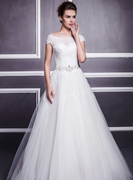 A-line Ball gown Floor length Tulle Low round/Scooped neck Wedding dress