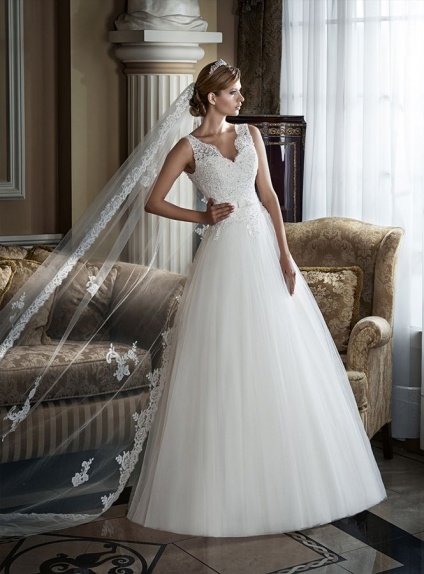 A-line V-neck Floor length Tulle Wedding dress
