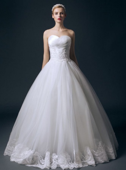 A-line Ball gown Sweetheart Floor length Tulle Wedding dress