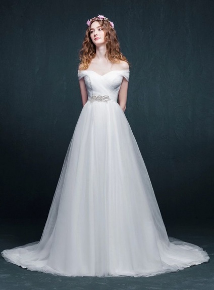 A-line Sweetheart Chapel train Tulle Off the shoulder Wedding dress
