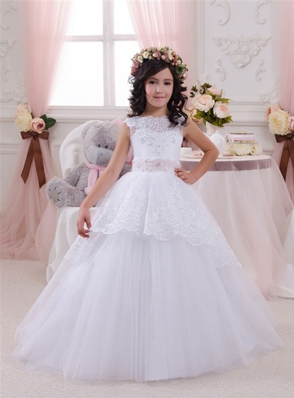 Flower girl A-line Chapel train Tulle Low round/Scooped neck Wedding party dress