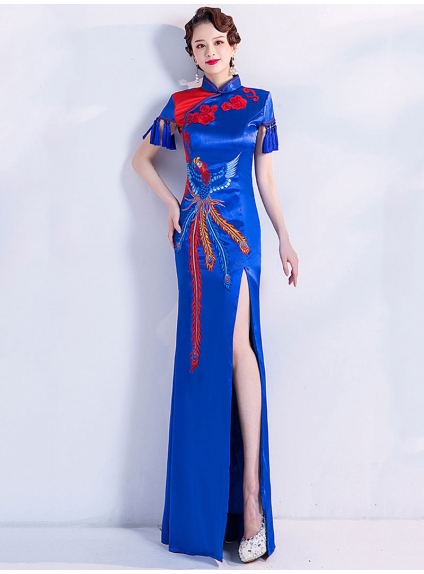 Traditional japanese chinese long blue and red cheongsam