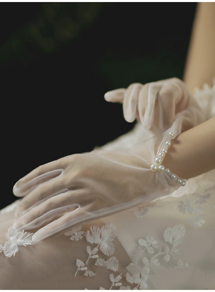 Guanti semplici da sposa in tulle con finitura in perline