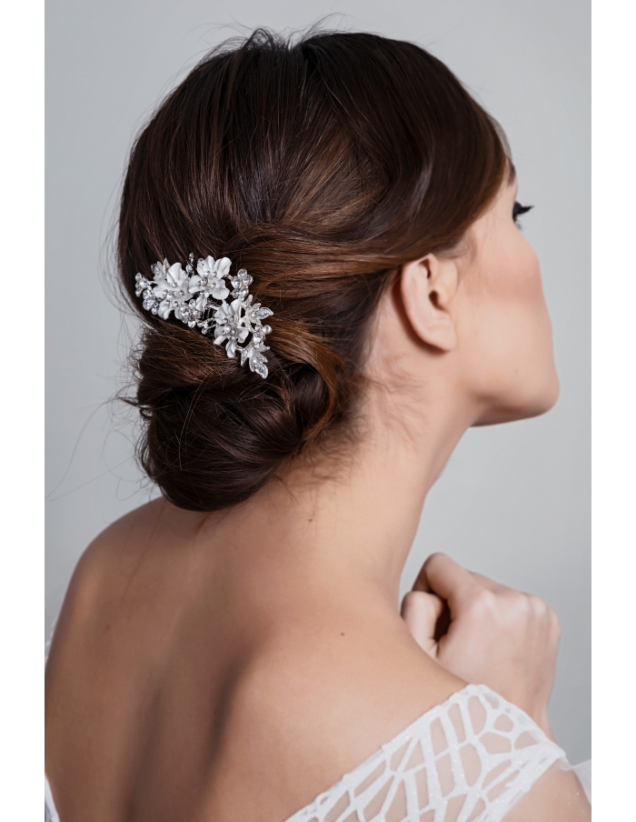 Wedding hair comb with flowers