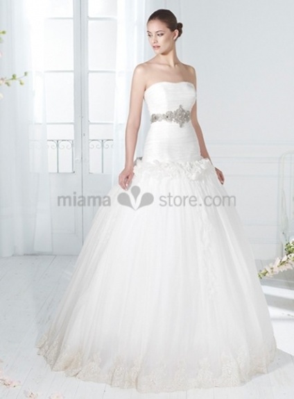 WHITHEY - A-line Strapless Chapel train Organza Wedding dress