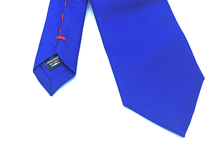 cravatta blu elettrico